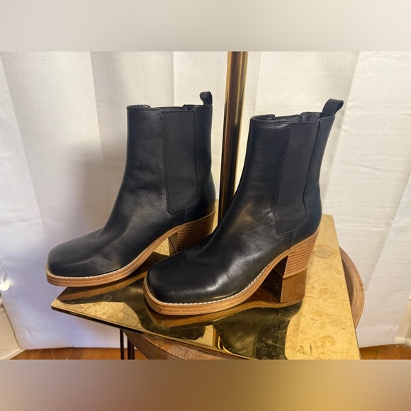 Marc Fisher Black Ankle Boots with Western Flair 6 1/2 - Picture 1 of 8